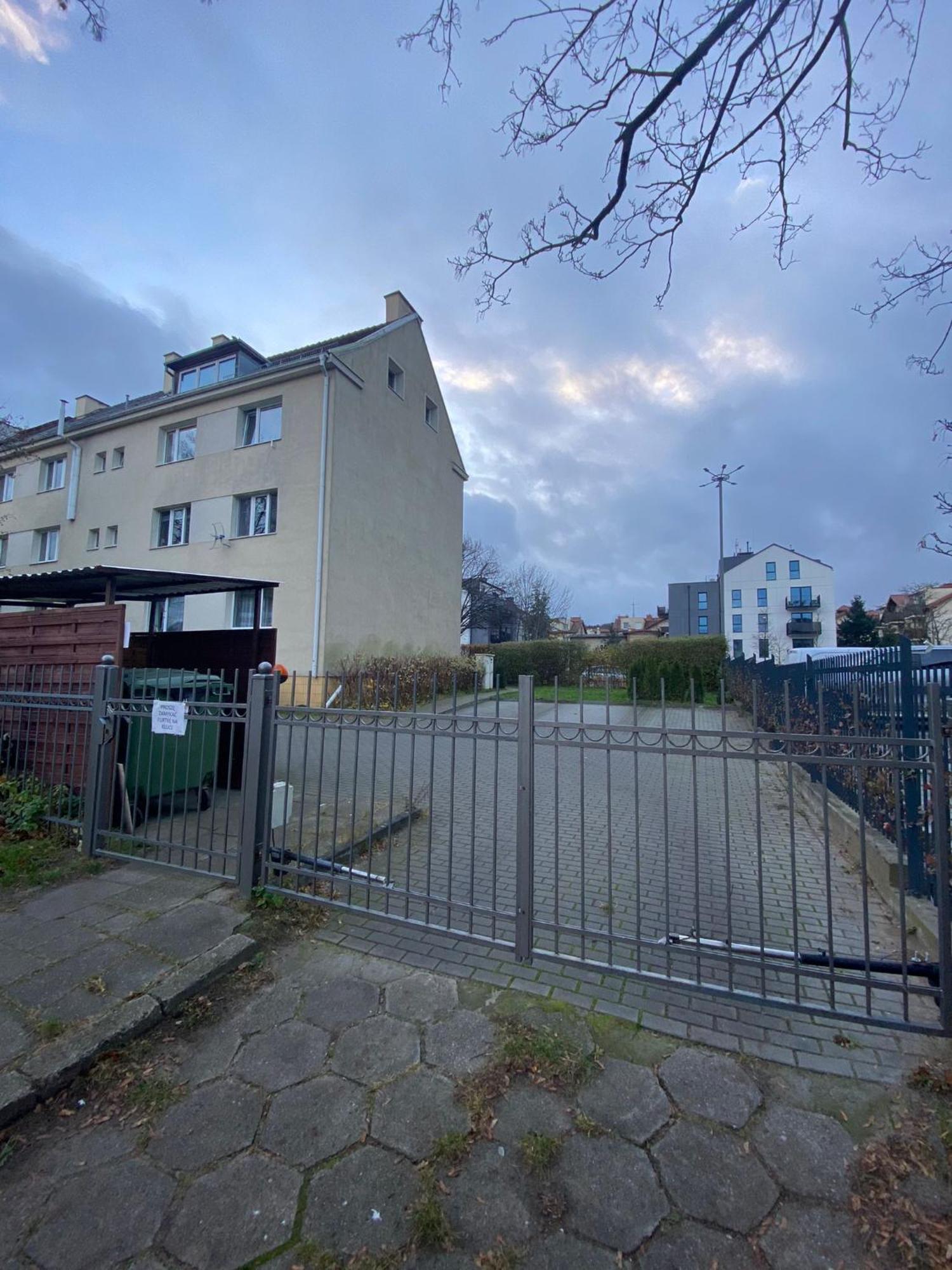 Kameralne Cale Mieszkanie 31M2 Z Prywatnym Darmowym Parkingiem Apartment Sopot Exterior photo